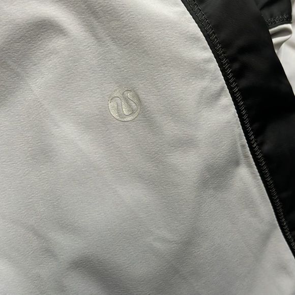 Lululemon Track pants Ladies 6 - Picture 5 of 8